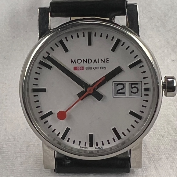 Mondaine Evo2 Big Date (New Leather Band, New Battery, Very Good Condition!) - Picture 2 of 16